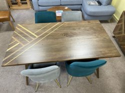 ST LUCIA DINING TABLE & 4 AMY CHAIRS