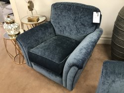 Parker Knoll Devonshire Grand Pillowback Sofa & Armchair