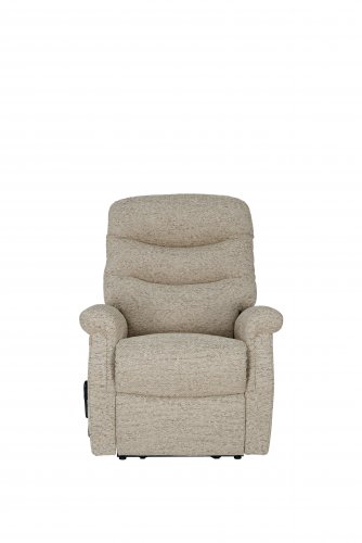 Celebrity Hollingwell Petite Manual Recliner