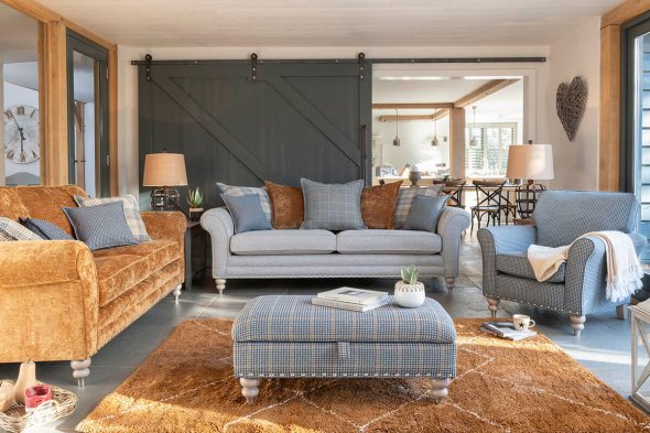 Eyres outlet chesterfield sofas